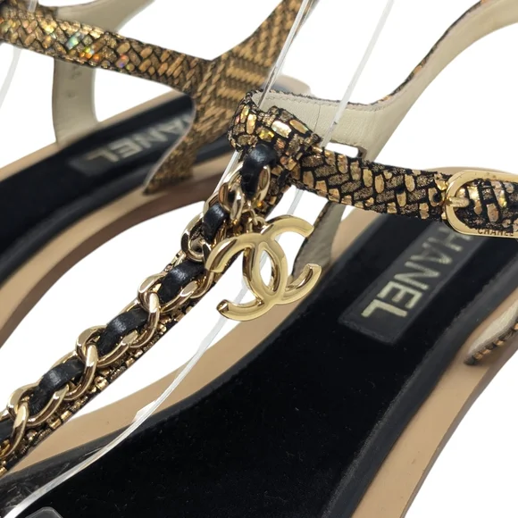 Chanel 2018 Interlocking CC T-Strap Fantasy Chain Thong Sandals Size EU 40 - Picture 6 of 15